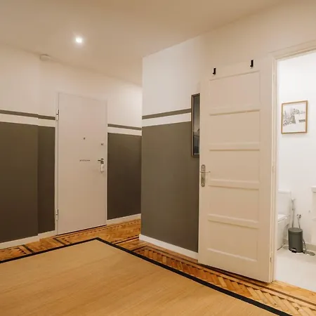 Ainhoa - 2 Bedrooms And Office In Alvalade