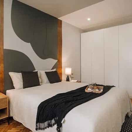 Ainhoa - 2 Bedrooms And Office In Alvalade Apartment Lissabon