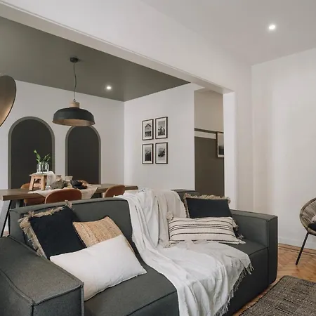 Ainhoa - 2 Bedrooms And Office In Alvalade 公寓