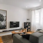 Ainhoa - 2 Bedrooms And Office In Alvalade 아파트 리스본