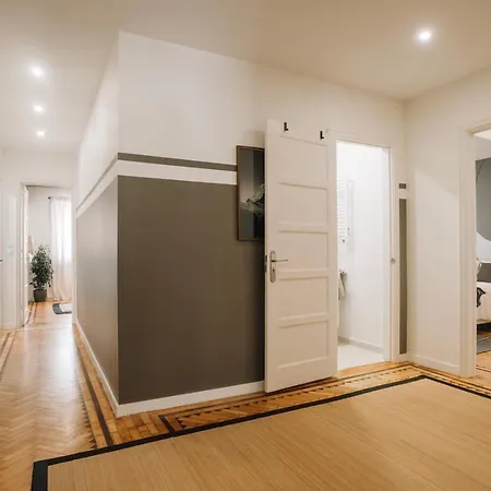 Ainhoa - 2 Bedrooms And Office In Alvalade Apartamento *